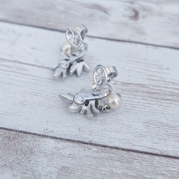 Vintage Avon Clip On Earrings Silver Tone with Faux Pearl Dangle - Picture 5 of 7